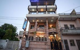 Apple Home Stay Jodhpur 2*